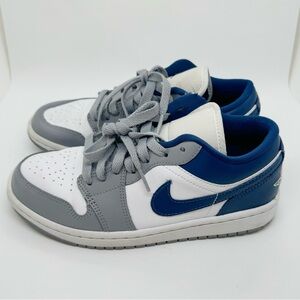 Air Jordan 1 low stealth french blue

Like new!!
